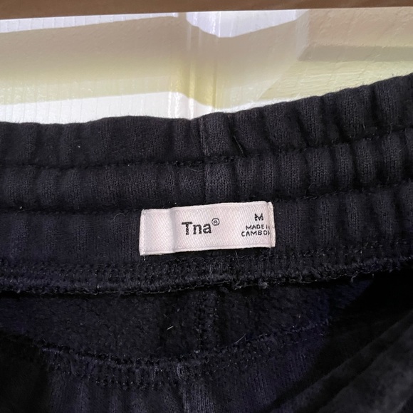 TNA mid-rise Boyfriend Fit Sweatpants - Picture 3 of 3